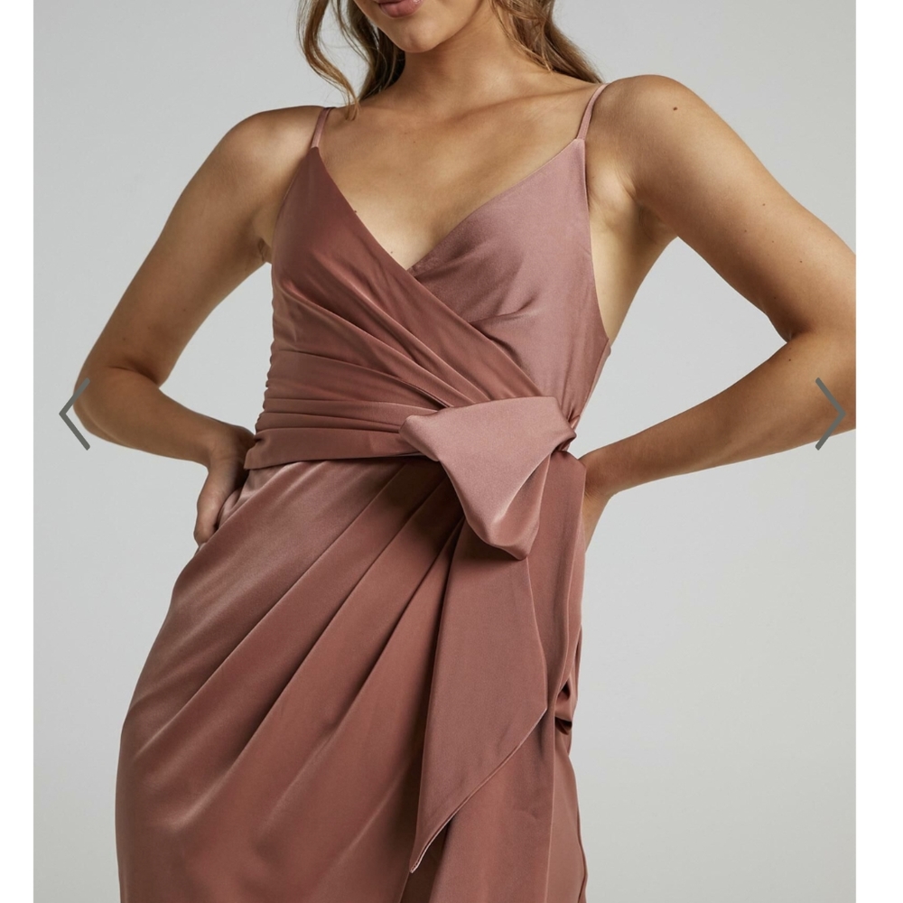Midaxi tulip hem dress